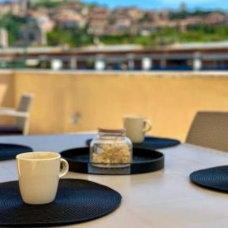 Exclusive Penthouse With 60 M2 Panoramic Terrace Lejlighed Perugia Eksteriør billede